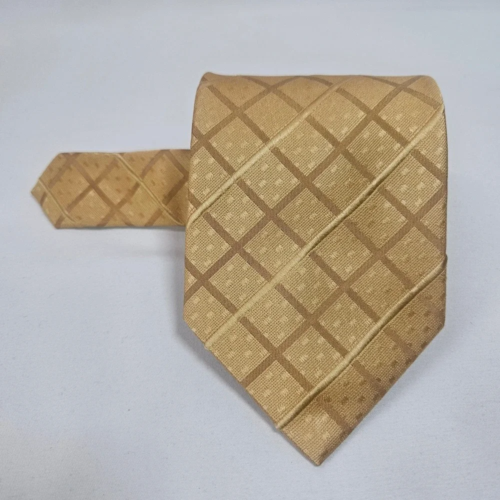 Preswick & Moore Mens Gold Plaid Silk Necktie Stain Repellent‎ Wrinkle Free